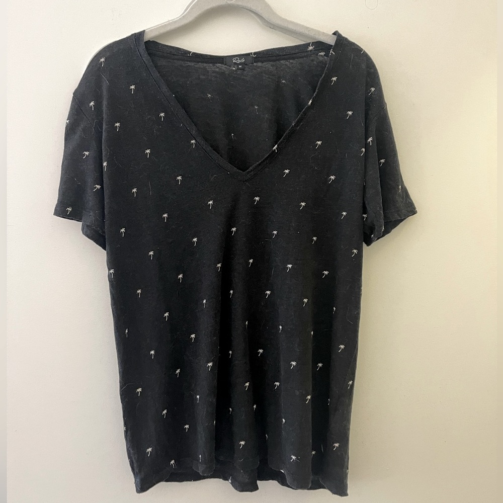 Rails black v-neck T-shirt with cute palm trees